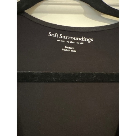 SOFT SURROUNDINGS BOHO EMBROIDERED SHARK BITE TOP - SIZE M - Picture 3 of 5